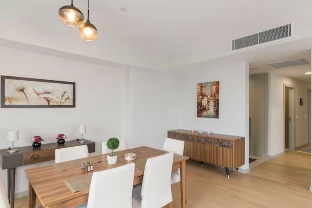 Apartament 5 Etoiles 1+1 Avec Piscine *