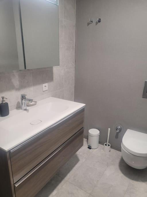 Apartament 5 Etoiles 1+1 Avec Piscine *